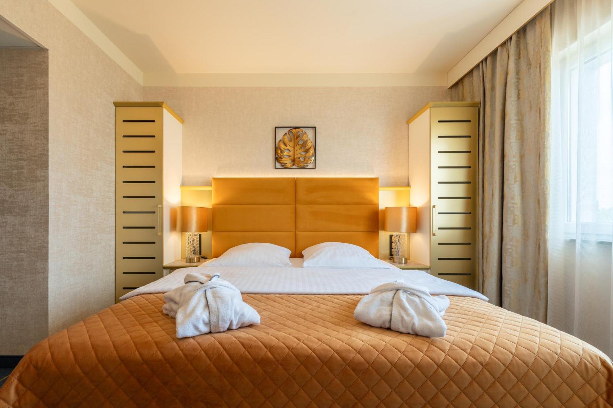 Park Hotel Diament Katowice Exterior photo